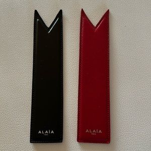 2 Alaia Bookmarks - Black and Red